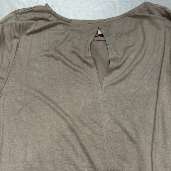 Hayden Beige Short Sleeve Top - Picture 3 of 3